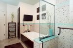 thomas_bathroom_003.jpg